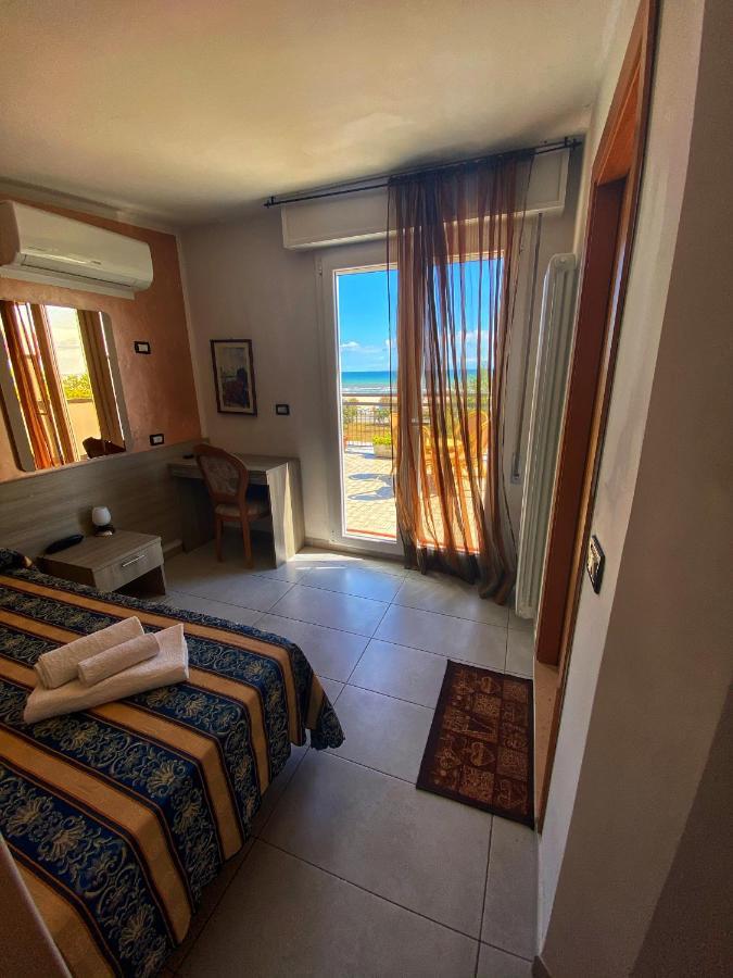 Hotel Amoha Rimini Eksteriør bilde